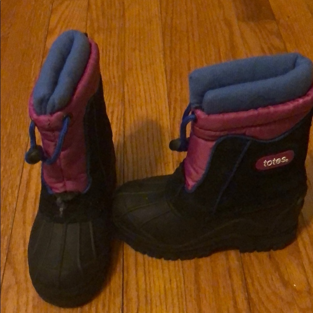 Snow boots
